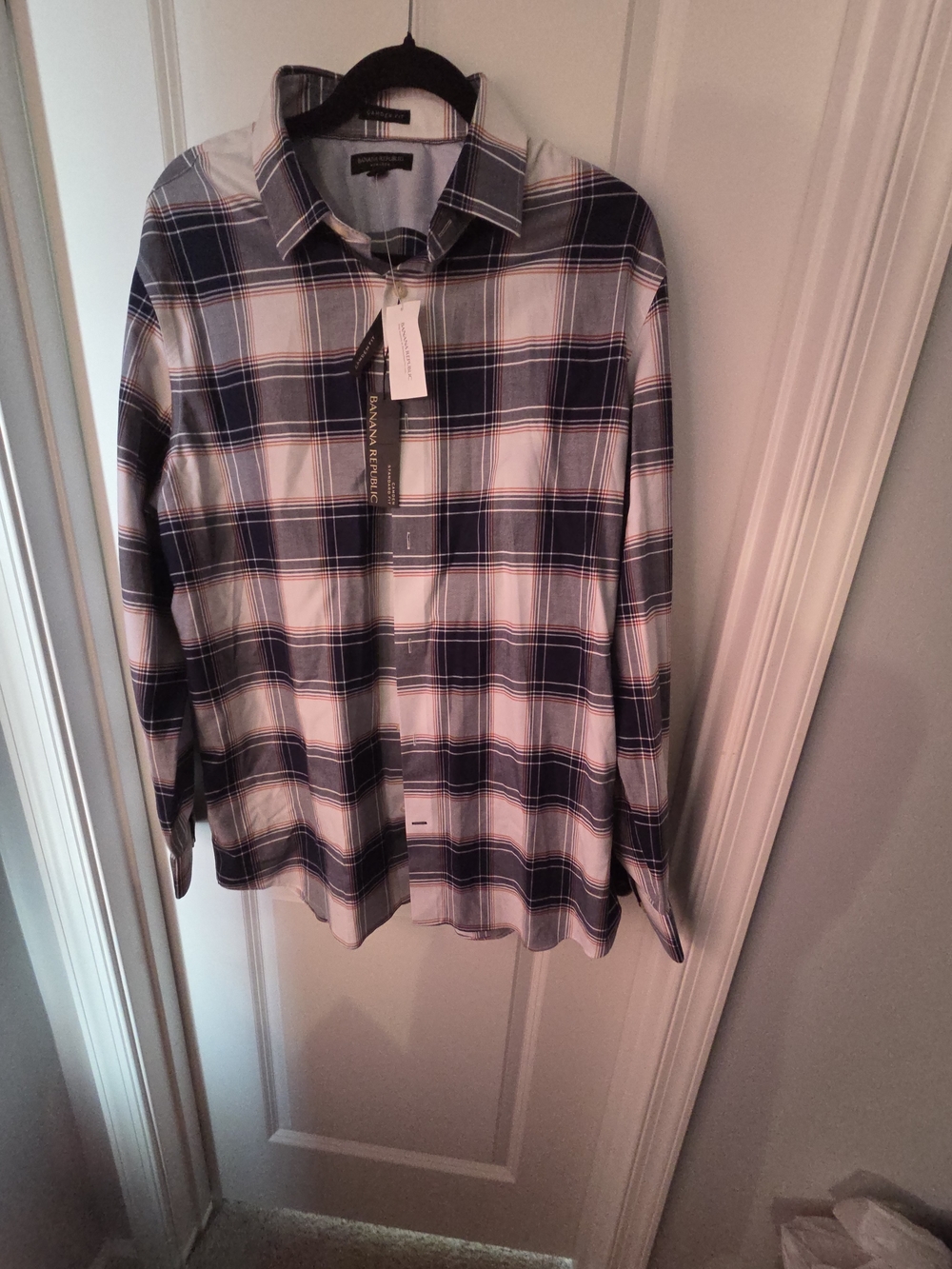 Banana Republic Blue and White Plaid Long-Sleeve Button-Up